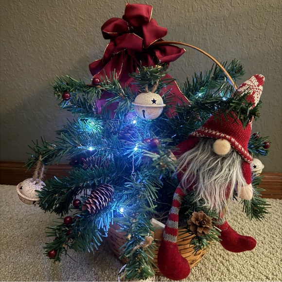 NEW Gnome in a Natural Wicker Basket w/ LED Fairy Lights & Artificial Evergreens - Picture 1 of 12
